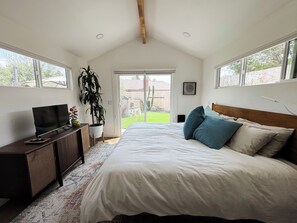 2 bedrooms, bed sheets