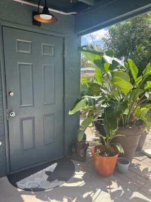 Exterior detail - King Studio Explore SWFL Beach, Trails & Treasures (Fort Myers)