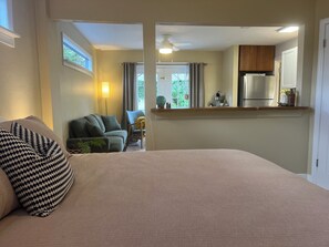 1 chambre, fer et planche à repasser, Wi-Fi, draps fournis