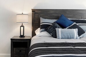 2 makuuhuonetta, silitysrauta/-lauta, ilmainen Wi-Fi, vuodevaatteet