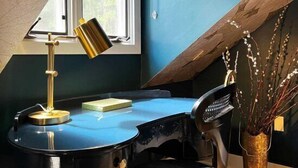Uklassifisert bilde, 3 av 6, knapp