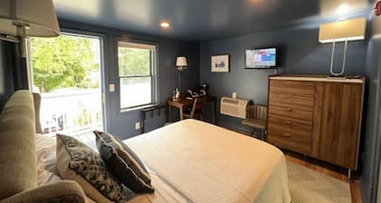 Experience Timeless Elegance in The Edith Wharton Room!