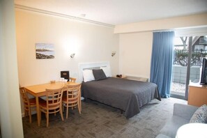 In-room safe, desk, blackout drapes, iron/ironing board - Courtyard Resort (Hyannis)