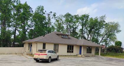 Charming 1-bedroom apartment with WiFi and AC in fantastic Vidalia