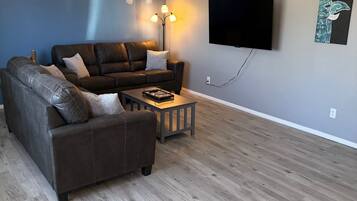 Smart TV, fireplace, video games