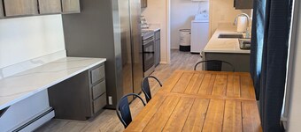 Carroll Park House With Game Room. 3 BR 2 Bath Fully Renovated Near Park