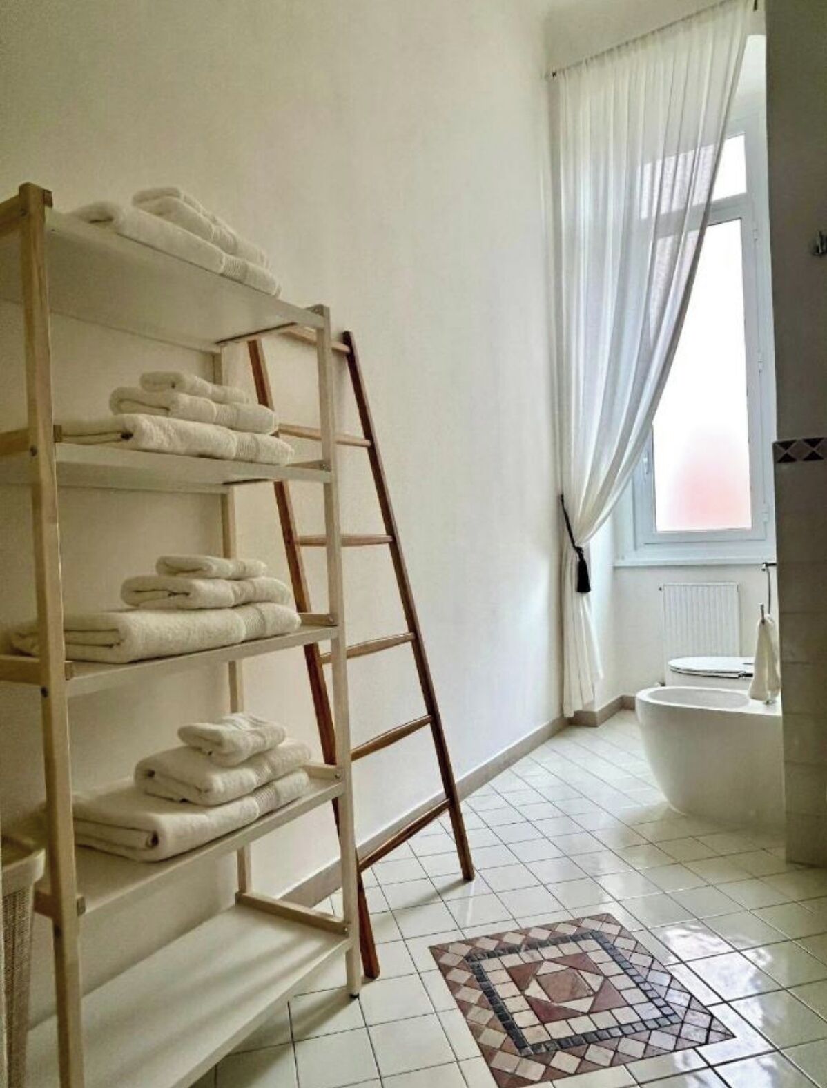 Dusche, Haartrockner, Bidet, Handtücher