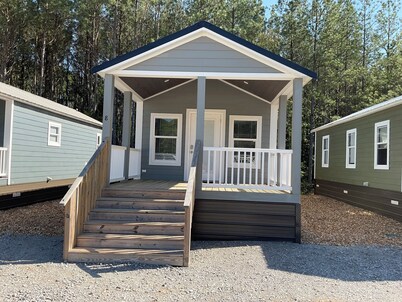 Tiny Homes for Rent, minutes to the Casino, Golf Course & Water Park