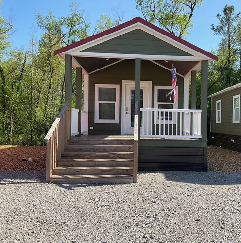 Tiny Home 
1 Bedroom Sleeps 2