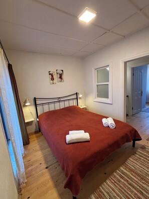 經典公寓, 庭院 | 遮光布/窗簾、熨斗/熨衣板