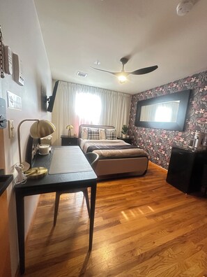 1 soverom, strykejern/-brett og sengetøy