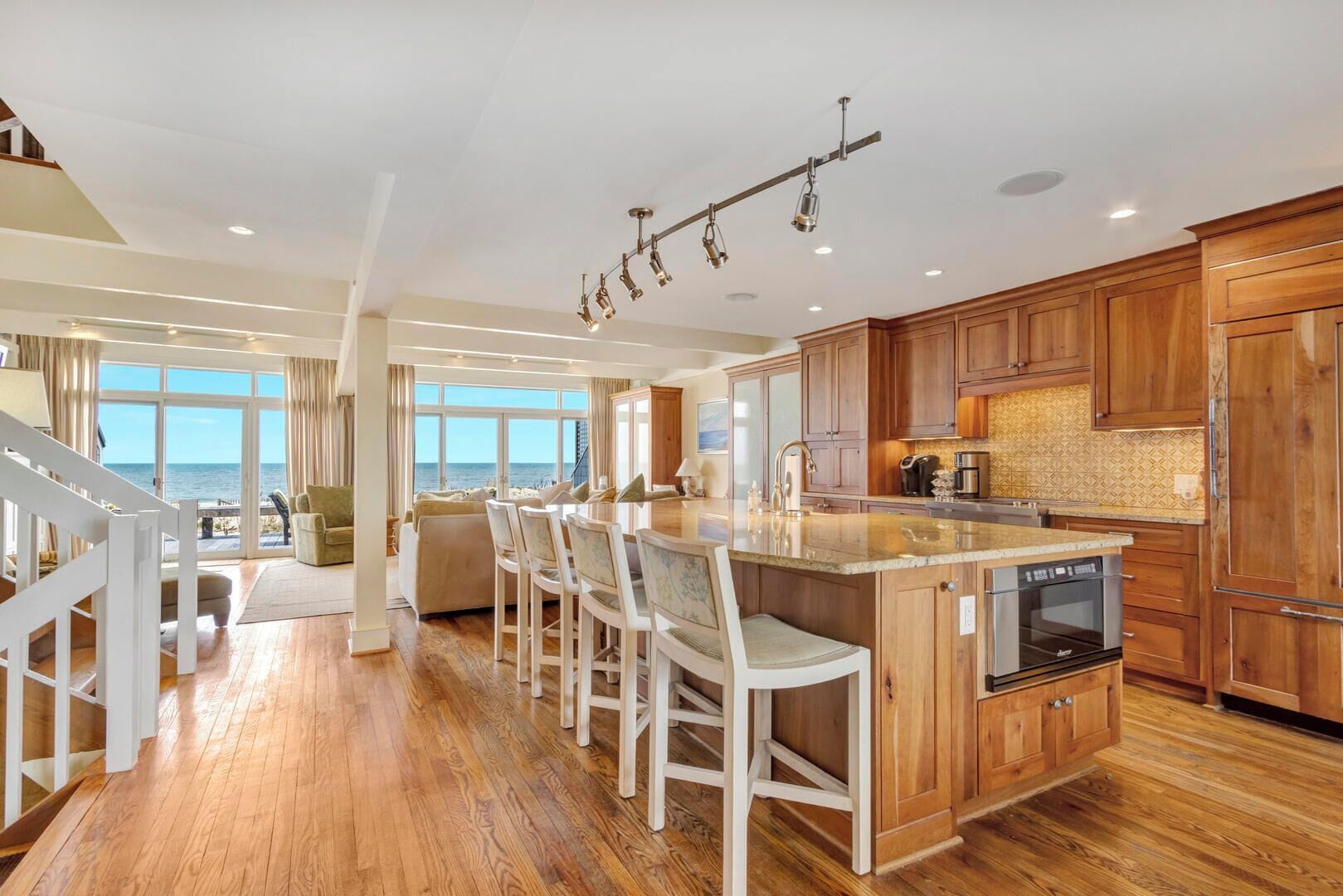 House, Multiple Beds, Kitchen, Ocean View (OCEAN DRIVE 26) | Private kitchen | Fridge, microwave, oven, stovetop