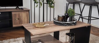 Charming 2 bedroom apartment, recently refurbished, great location pet friendly!