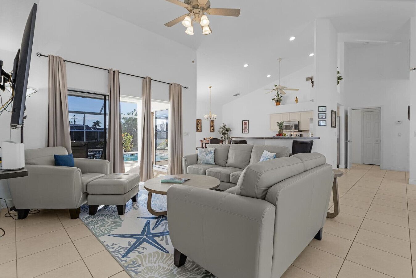 Télévision, chaîne hi-fi