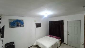 1 dormitori, wifi i roba de llit