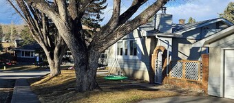 Banff 70 min| 5 min UofC, DT, Shops, Dining| Patio