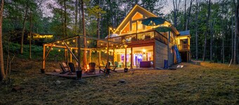 Chalet w/Dome~Hot Tub~Game/Movie Room~Lake/Pool Access