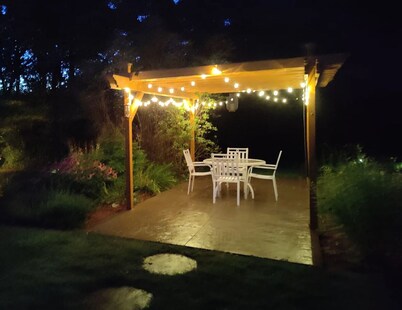 New! Tranquil Country Getaway - fitness space+fireplace+near lakes