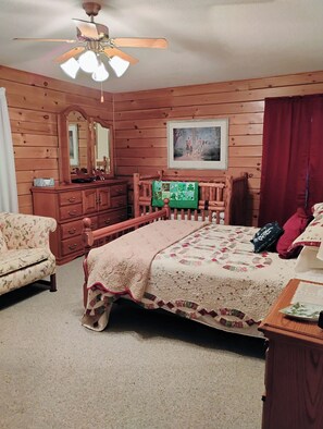 2 Schlafzimmer, Bügeleisen/Bügelbrett, Bettwäsche