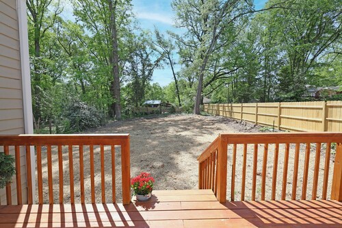 *Newly Renovated* 1 BR Bungalow near DT Durham