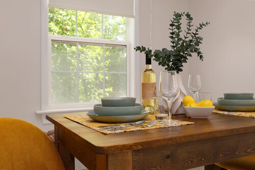 *Newly Renovated* 1 BR Bungalow near DT Durham