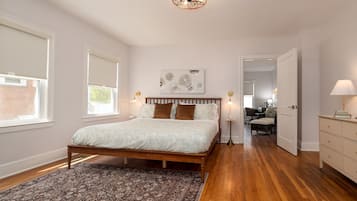 2 bedrooms, desk, free WiFi, bed sheets