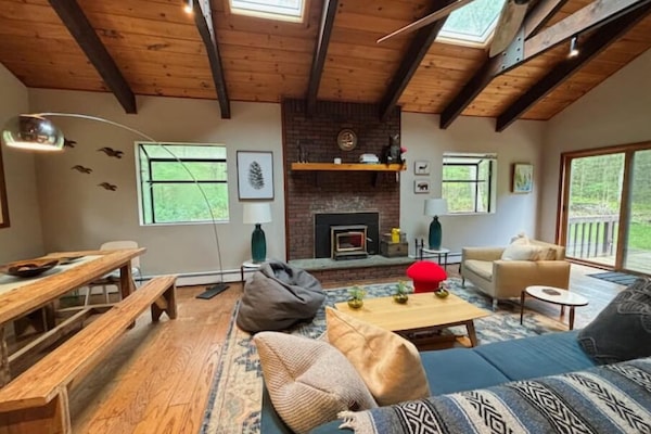 Smart TV, fireplace, foosball, table tennis