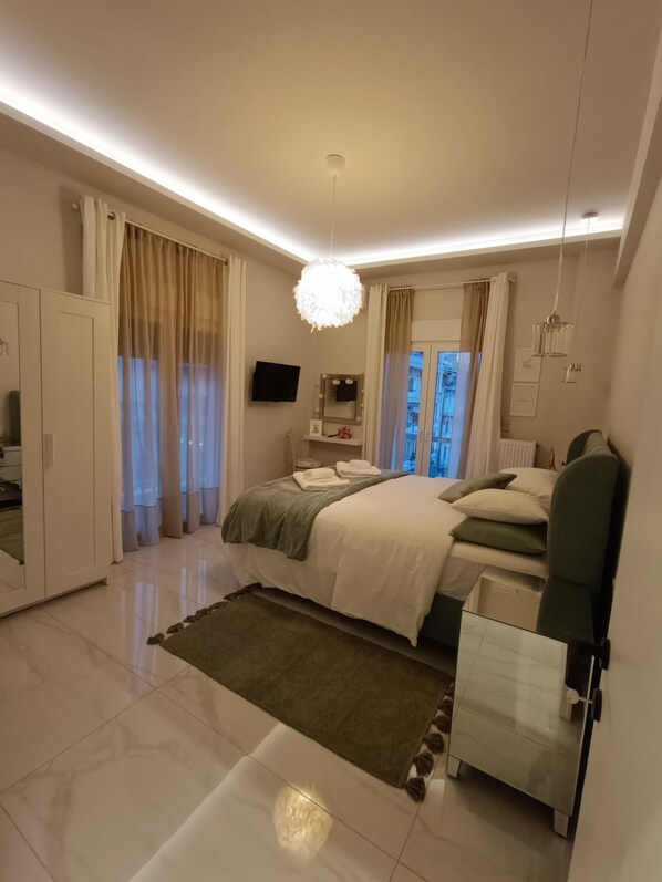 1 chambre, bureau, fer et planche à repasser, Wi-Fi gratuit