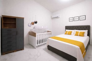 4 sovrum, strykjärn/strykbräda, gratis wi-fi och sängkläder