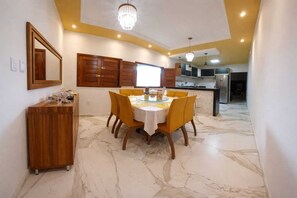 Dining - Mining House. Perfect for the rest your family deserves. (Nova Viçosa)