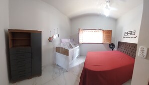 4 habitaciones, tabla de planchar con plancha y wifi gratis 