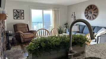 Smart TV, fireplace, foosball, table tennis