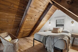 4 chambres, bureau, fer et planche à repasser, lit parapluie