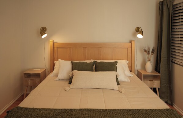 2 bedrooms, desk, iron/ironing board, free WiFi