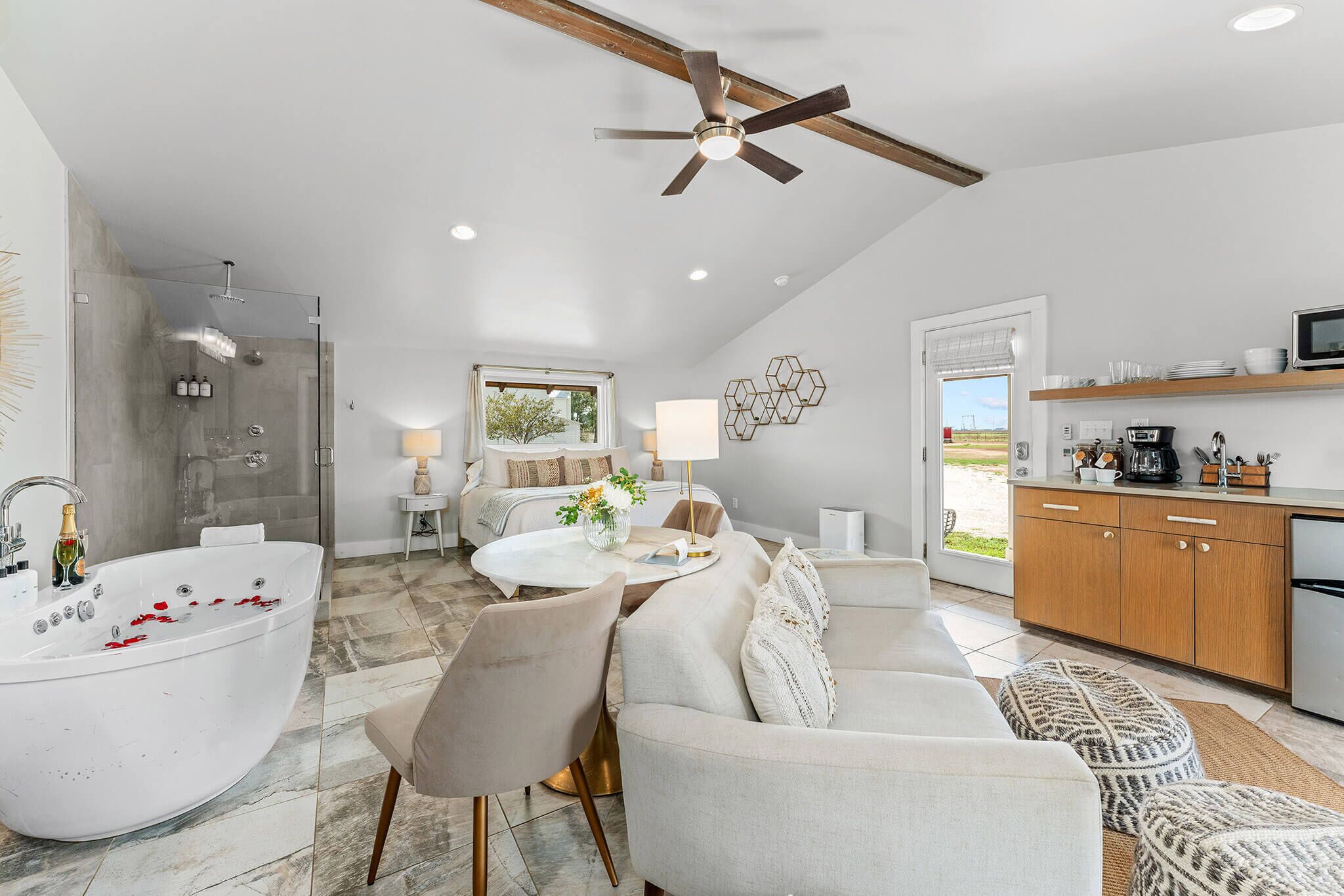 1 Schlafzimmer, Bügeleisen/Bügelbrett, Reisekinderbett, kostenloses WLAN