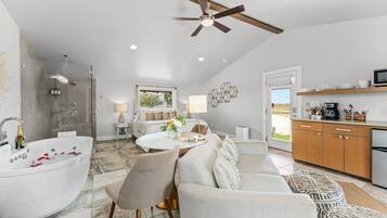 1 Schlafzimmer, Bügeleisen/Bügelbrett, Reisekinderbett, kostenloses WLAN