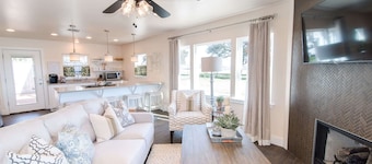 The Judy: Romantic Wine Trail Haven with Hot Tub