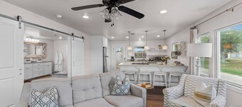 The Judy: Romantic Wine Trail Haven with Hot Tub