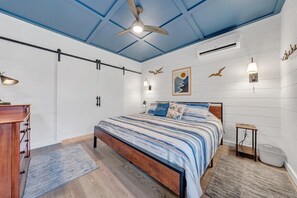 4 slaapkamers, een strijkplank/strijkijzer, reisbedje, wifi