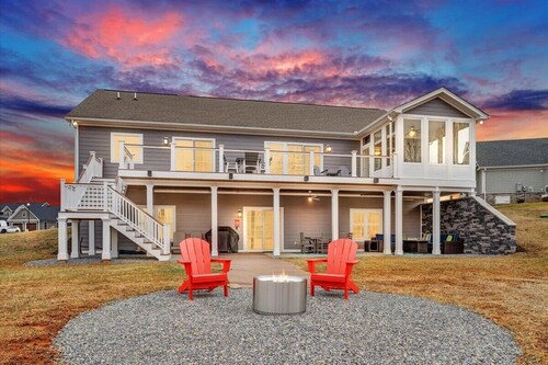 1056 - 4 Bedroom Golf View Home at Mariners SML
