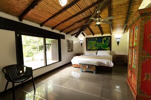 4 bedrooms, free WiFi, bed sheets