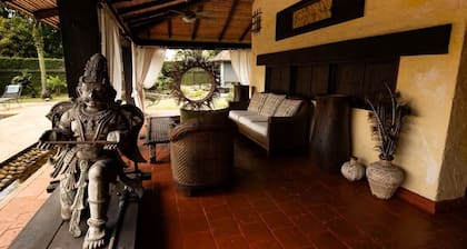 hermosa casa bali con piscina privada y jacuzzi en pance cali valle del cauca