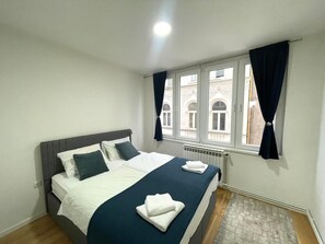 1 bedroom, desk, iron/ironing board, WiFi