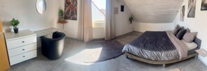 2 chambres, fer et planche à repasser, Wi-Fi, draps fournis