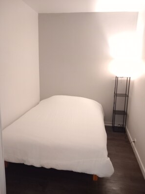 1 bedroom, travel crib, free WiFi, bed sheets