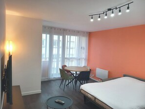 1 bedroom, travel crib, free WiFi, bed sheets