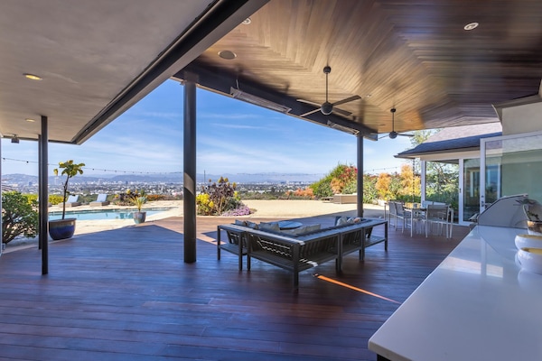 Family House, City View | Terrace/patio