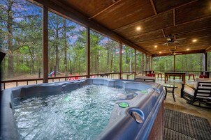 Bañera de hidromasaje al aire libre