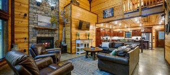 Sugar Daddy Cabin for 13!