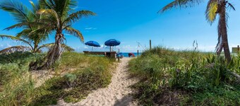 1BR Pool-View Condo near the Beach w/ Resort Pools